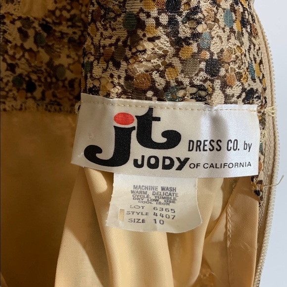 JT Dress by Jody of California Chic Pleated Dress shades of tan/brown Vintage - Picture 5 of 10